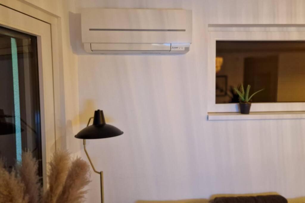 Prestige Neuf Avec Et Ecran De Cinema En Rez De Jardin