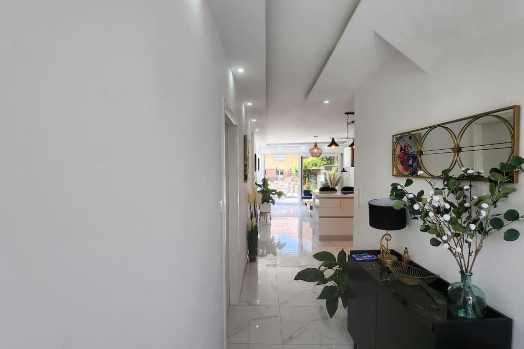 Prestige Neuf Avec Et Ecran De Cinema En Rez De Jardin Apartment *