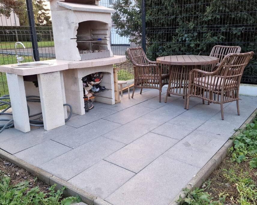 Apartment Prestige Neuf Avec Et Ecran De Cinema En Rez De Jardin